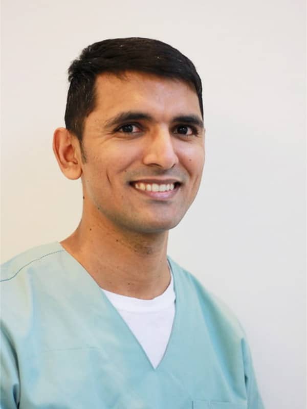 Dr Jitesh Haryani
